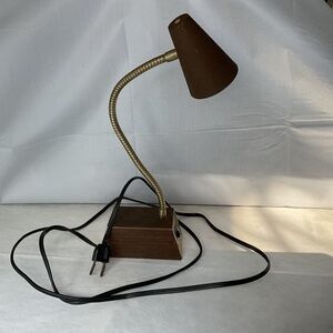 VTG Tensor Articulated Goose Neck 14” Desk Lamp